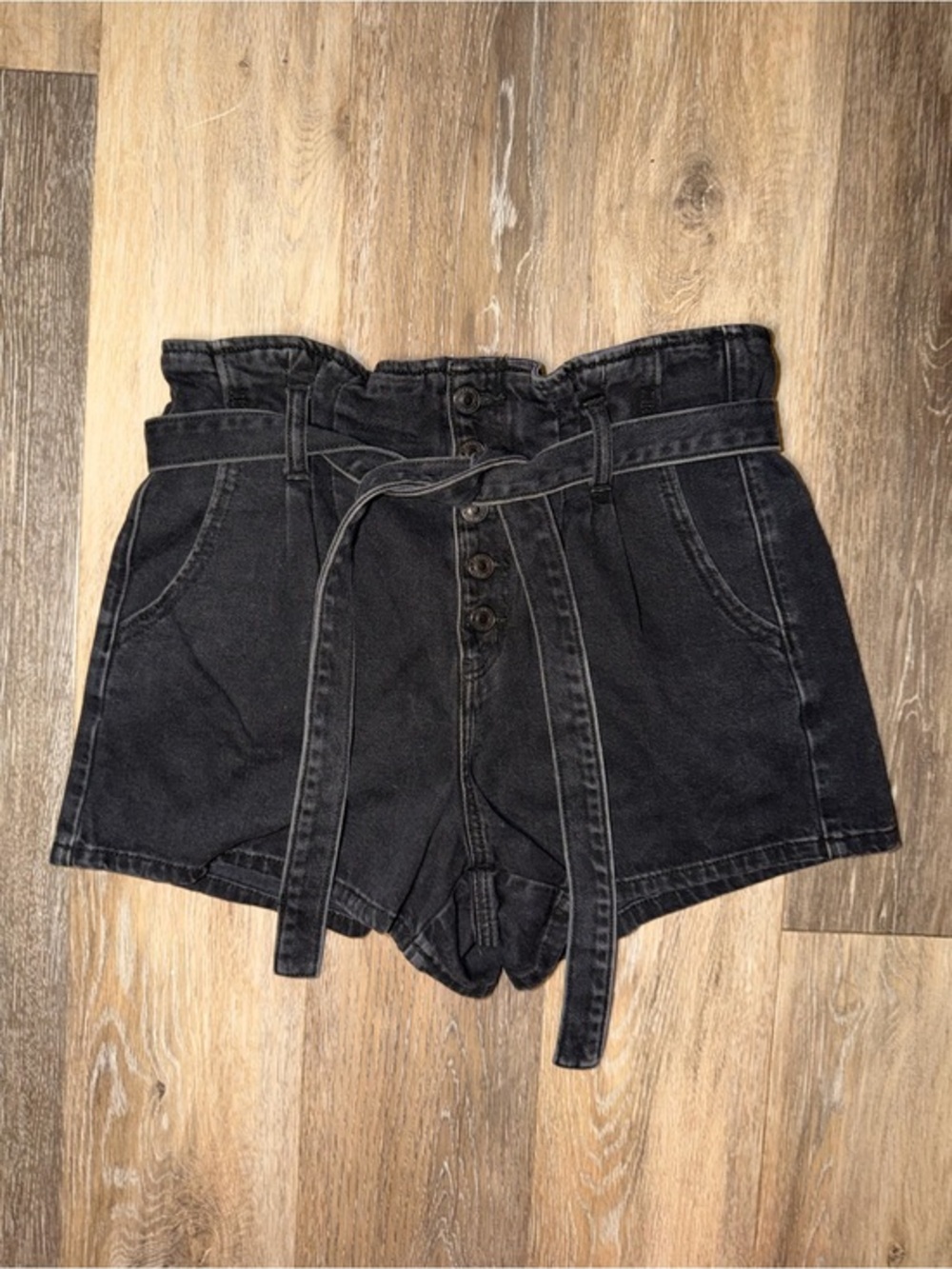 American Eagle Women’s High-Rise Black Denim Paper Bag Mom Shorts